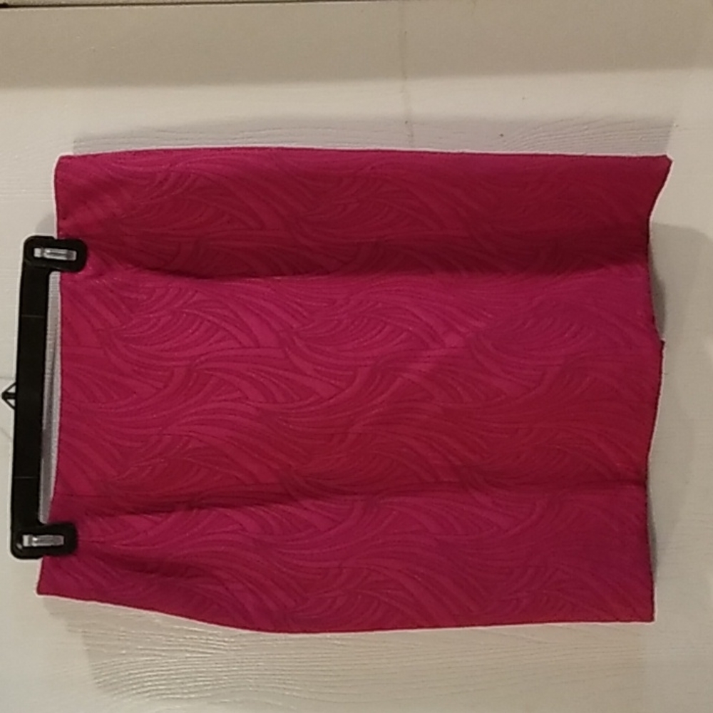 Skirt - Picture 2 of 9